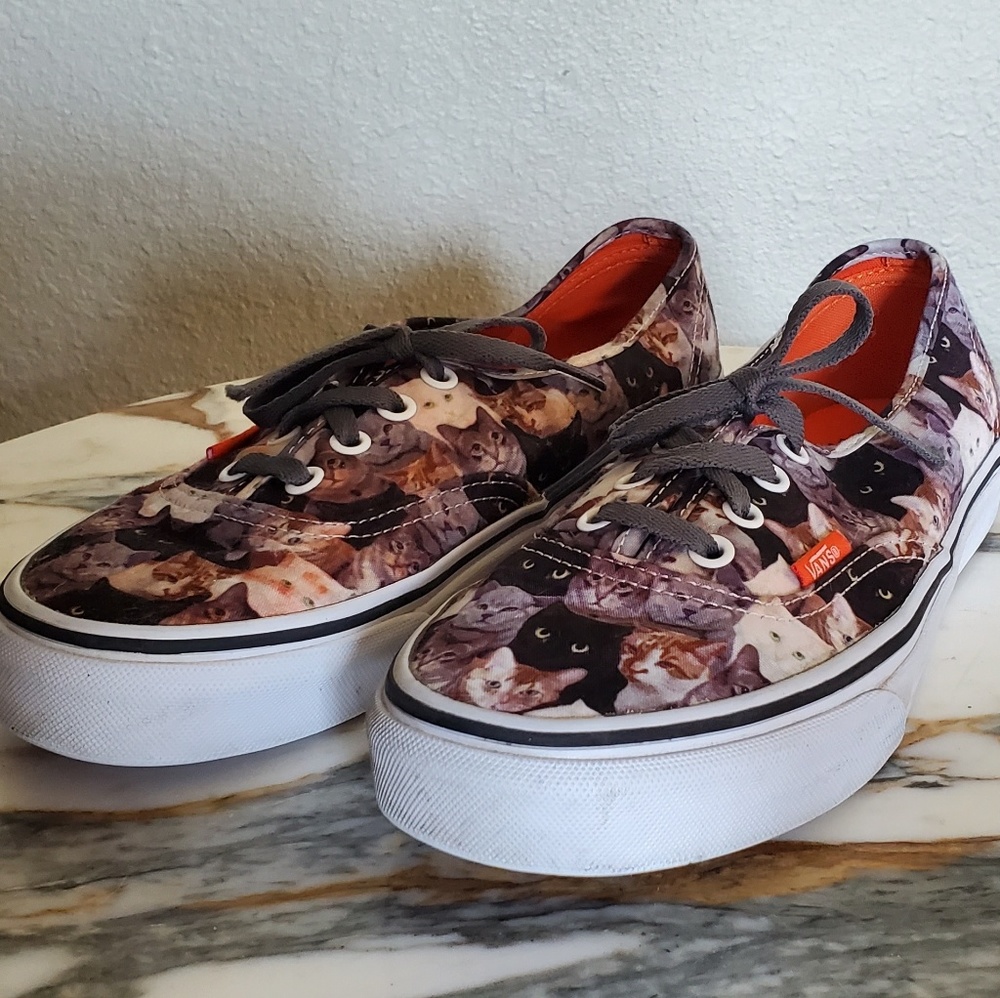 Vans ASPCA Cat / Kitten Print Women’s 7